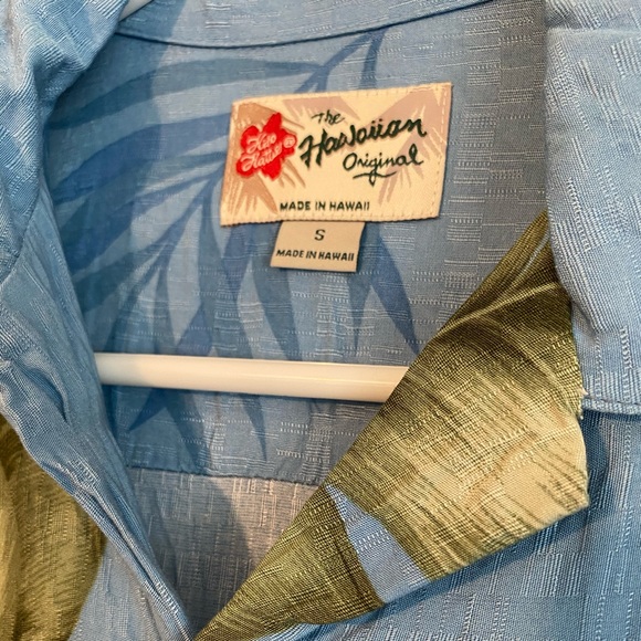 Hilo Hattie Men’s Aloha Shirt - Picture 2 of 3